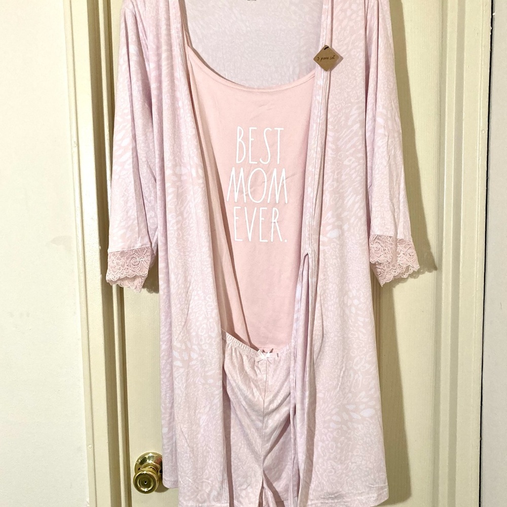 RAE DUNN BEST MOM EVER PRETTY PINK PAJAMA SHORT SET WITH MATCHING ROBE